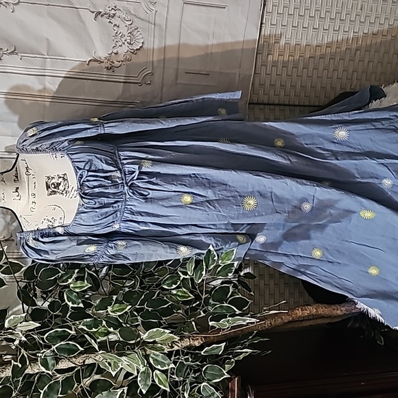 Free People Dresses & Skirts - Free People Emory Embroidered MIDI Dress